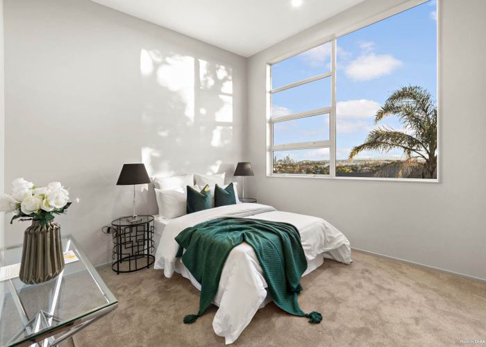  at 33 Williamson Avenue, Belmont, North Shore City, Auckland