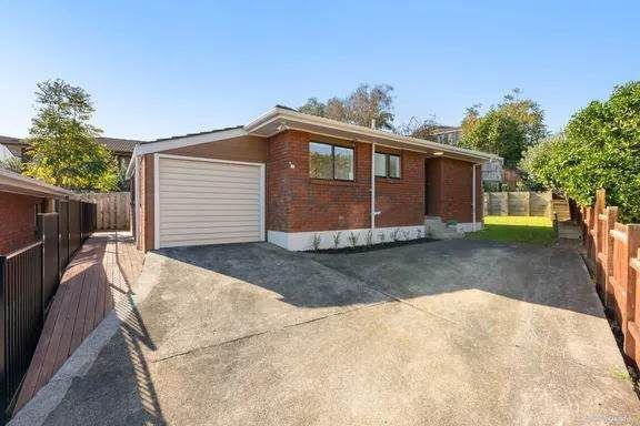  at 2/17 Birman Close, Half Moon Bay, Manukau City, Auckland