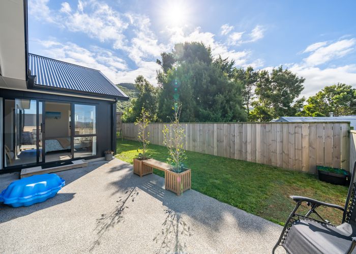  at 4 Richard Sadleir Way, Lower Hutt, Wellington