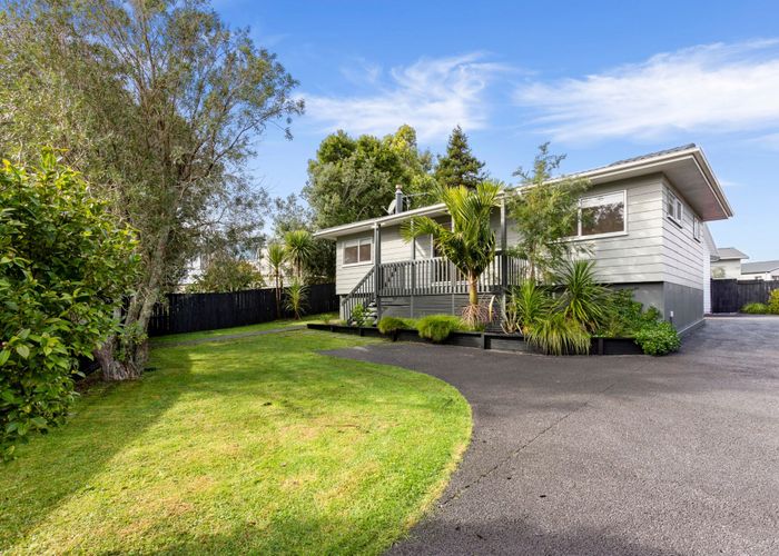  at 23 Buisson Glade, West Harbour, Waitakere City, Auckland