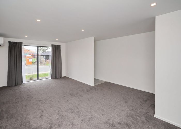  at 33 Tara Crescent, Woodend, Woodend