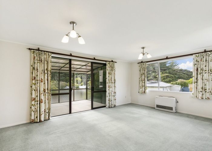  at 13 Carvel Lane, Whitby, Porirua