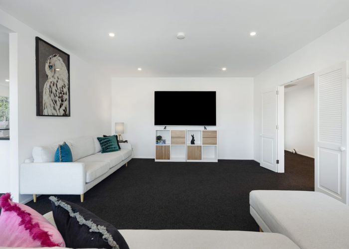  at 99 Akaroa Drive, Maupuia, Wellington, Wellington