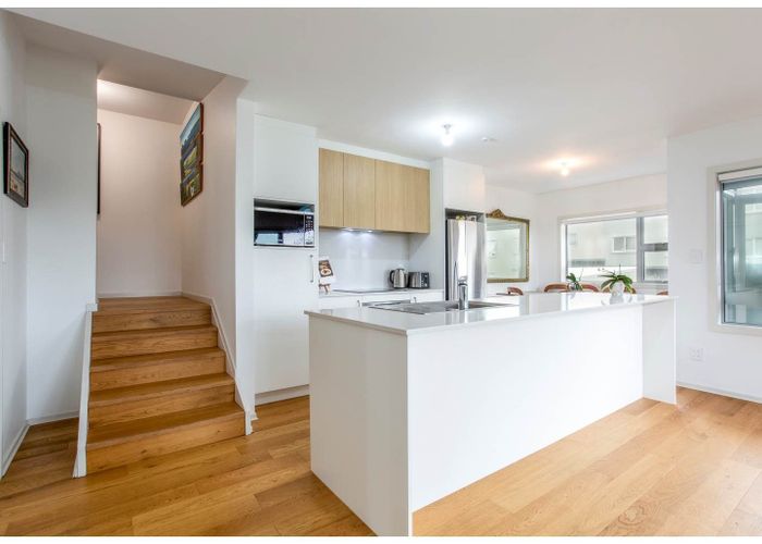  at 16/270  Onewa Road, Birkenhead, North Shore City, Auckland