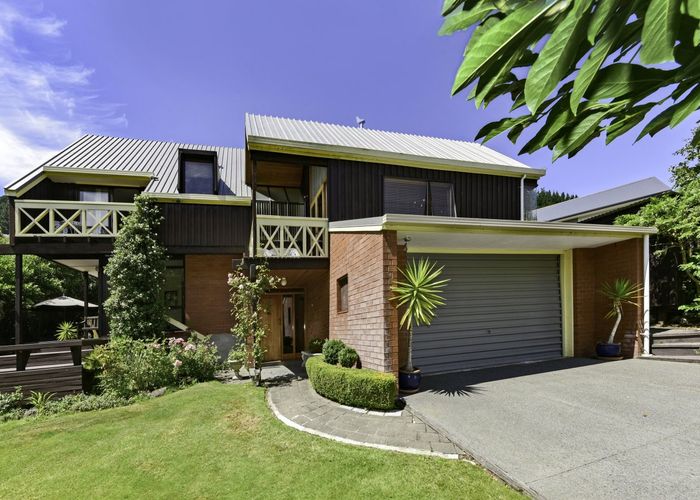  at 18 Cascade Place, Sumner, Christchurch