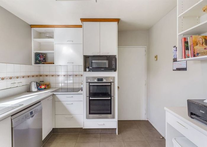  at 20 Hillcrest Place, Avonhead, Christchurch City, Canterbury