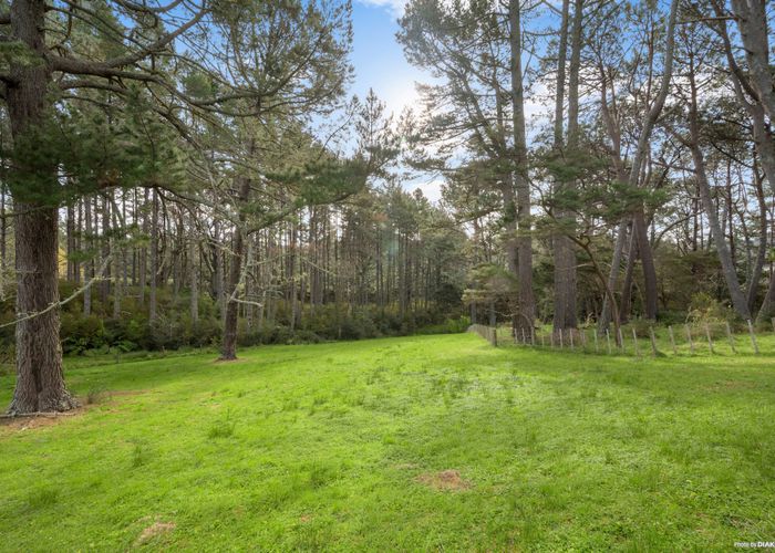  at 27 Crows Road, Swanson, Auckland