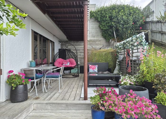  at 27 Carlton Crescent, Maraetai, Manukau City, Auckland