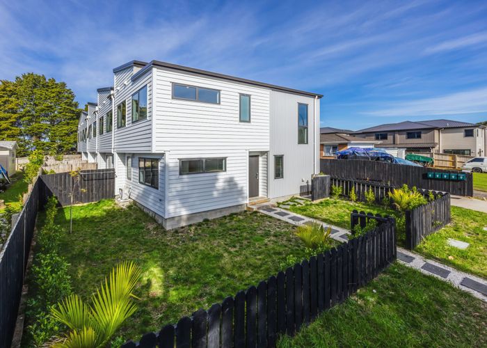  at 40A&B Innismara Avenue, Wattle Downs, Manukau City, Auckland