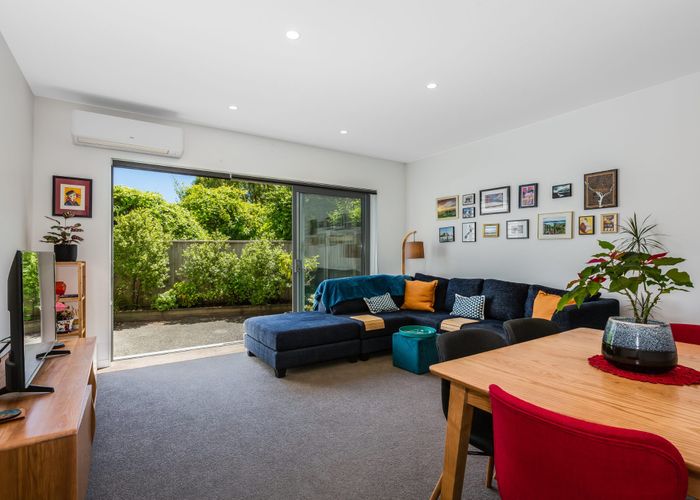  at 12/7 Handyside Street, Tawa, Wellington