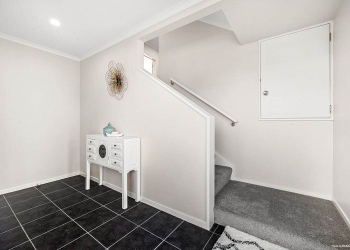  at 19 Jomard Terrace, Northcross, Auckland