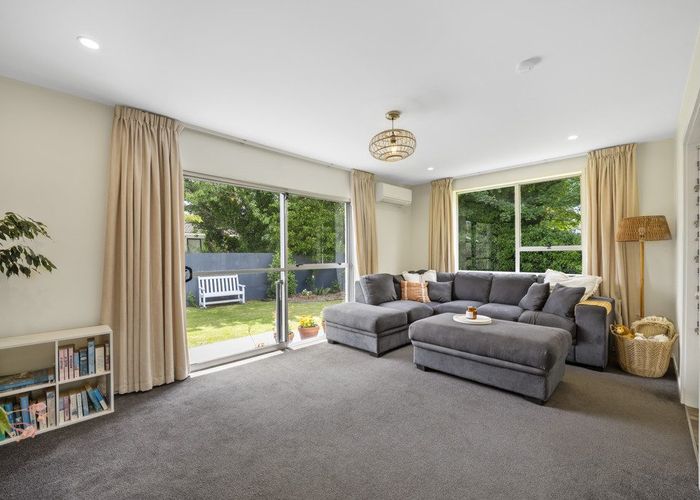  at 2/38D Cavendish Road, Casebrook, Christchurch