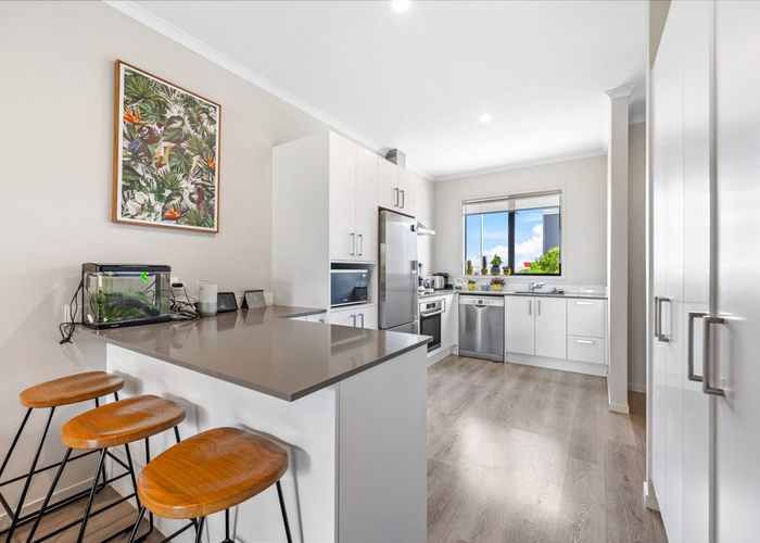  at 8/6 Onekiritea Road, Hobsonville, Waitakere City, Auckland