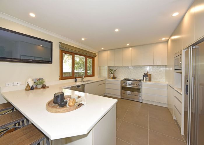  at 2 Hadlow Place, Burnside, Christchurch