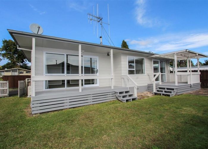  at 2 Norfolk Place, Pukete, Hamilton, Waikato