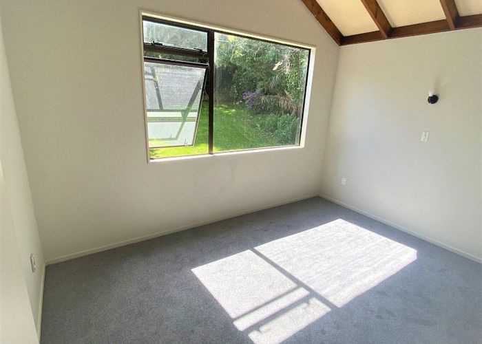  at 2/24 Barberton Terrace, Papakura, Papakura, Auckland