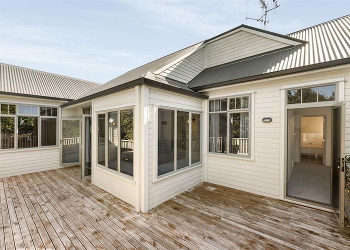  at 111 Kaitemako Road, Welcome Bay, Tauranga, Bay Of Plenty