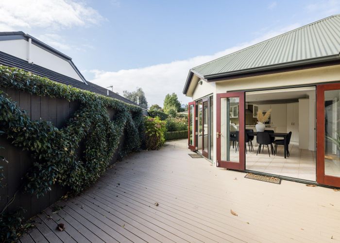 Free property data for 26 Keswick Crescent, Huntington, Hamilton