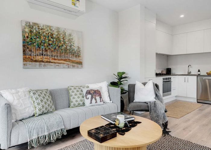  at 11 Tahere Road, Totara Park, Manukau City, Auckland