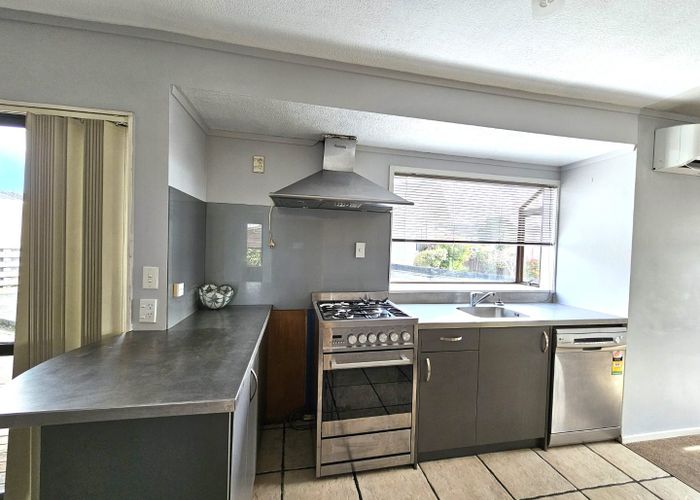  at 1/7 Jasmine Grove, Maungaraki, Lower Hutt, Wellington