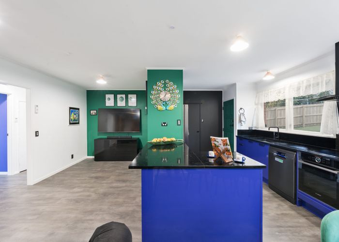  at 16 Thornlow Street, Glendene, Waitakere City, Auckland