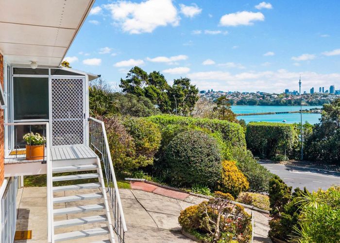 at 2/42 Ngaiwi Street, Orakei, Auckland