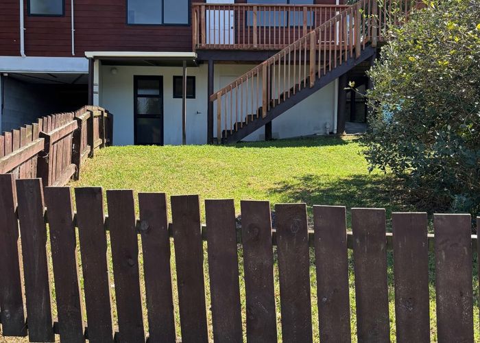  at Greenvalley Rise, Glenfield, North Shore City, Auckland