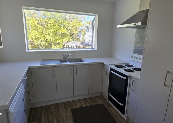  at 14 Gosford Drive, Botany Downs, Manukau City, Auckland