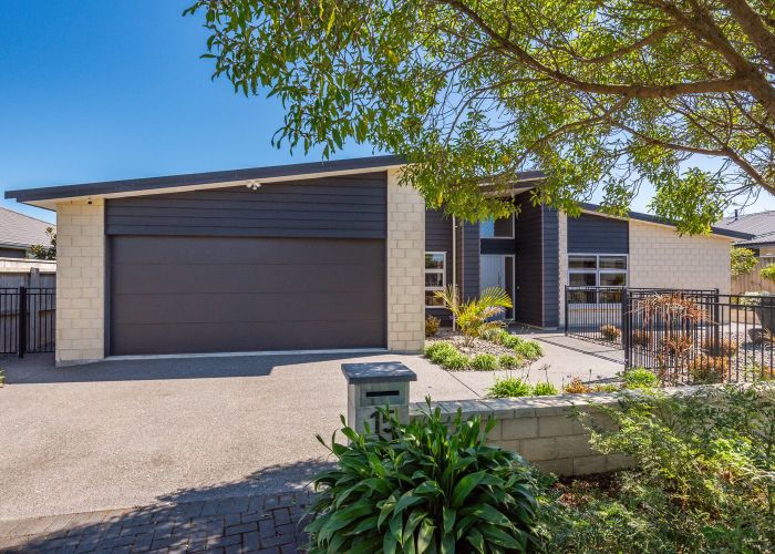  at 15 Taranui Way, Paraparaumu Beach, PARAPARAUMU BEACH