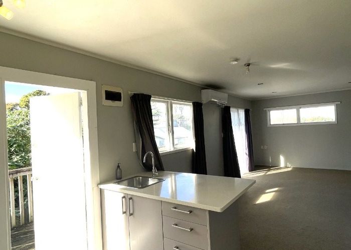  at 2/117 Aranui Road, Mount Wellington, Auckland City, Auckland