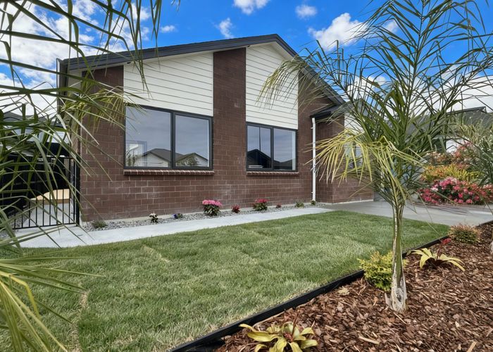  at 39 Tukutata Crescent, Milldale, Rodney, Auckland