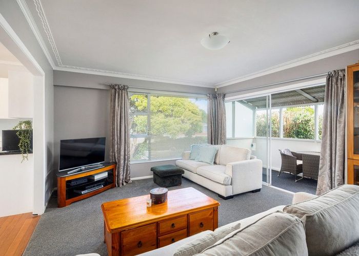  at 40C Richardson Road, Mount Albert, Auckland