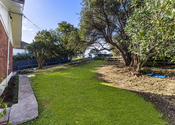  at 1/152 Glenfield Road, Birkenhead, North Shore City, Auckland