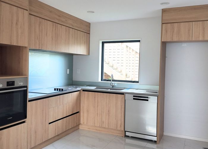  at 44B Cyclarama Crescent, Massey, Waitakere City, Auckland