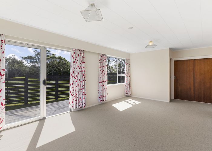  at 5 Cheyne Walk, Newlands, Wellington