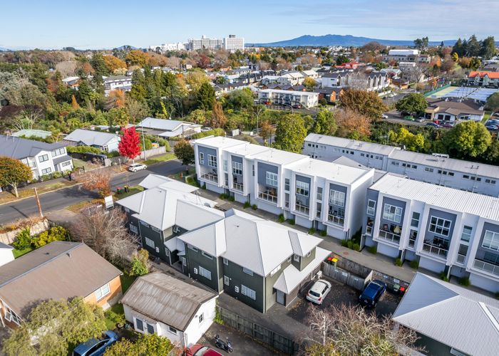  at 3/2 Palmerston Street, Hamilton Central, Hamilton