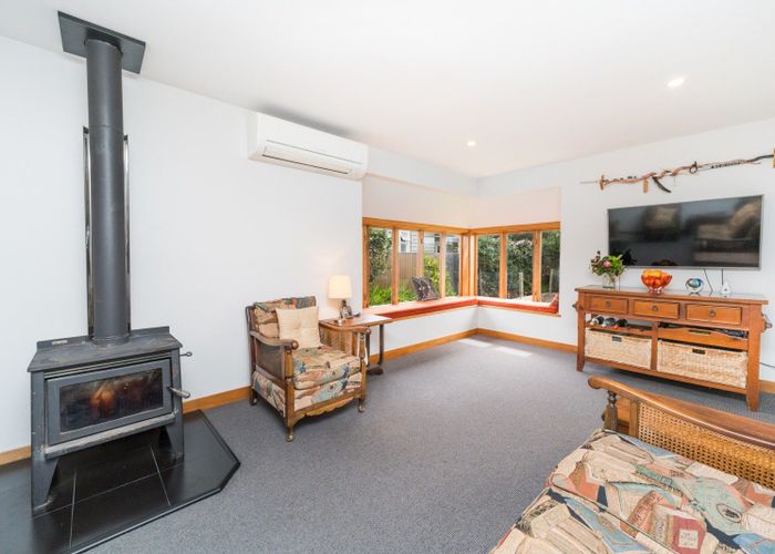  at 32 Pioneer Highway, Awapuni, Palmerston North, Manawatu / Whanganui