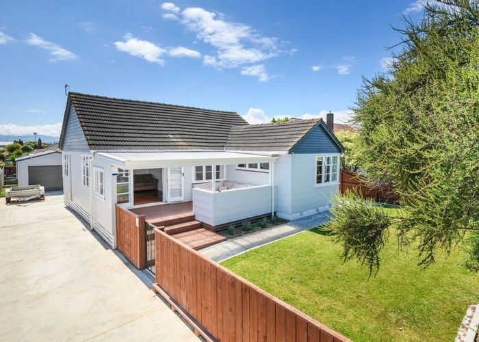  at 9 Mersey Terrace, Roslyn, Palmerston North