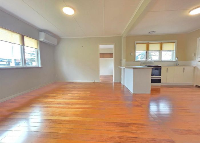  at 86 Titirangi Road, New Lynn, Waitakere City, Auckland