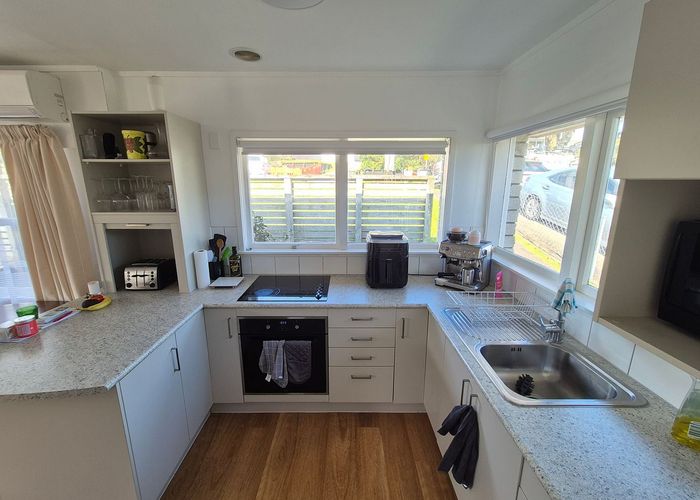  at 1/45 Alton Avenue, Hillcrest, North Shore City, Auckland