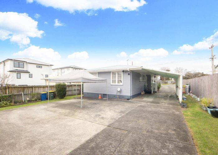  at New Lynn, Waitakere City, Auckland