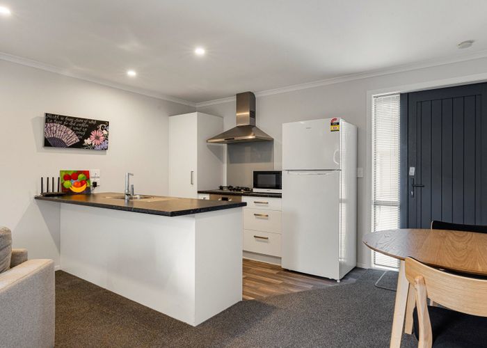  at 2/21 Fifth Avenue, Enderley, Hamilton, Waikato