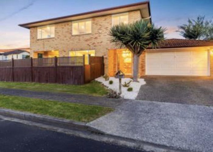  at 12 Janway Avenue, Flat Bush, Auckland