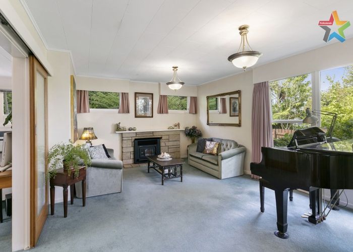  at 18 Sunshine Crescent, Kelson, Lower Hutt