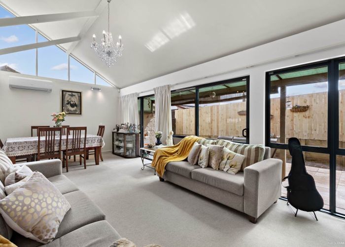  at 2/84 Prince Regent Drive, Half Moon Bay, Manukau City, Auckland