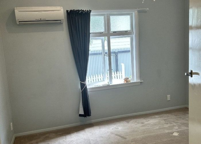  at 6 Mcmaster Street, Greytown