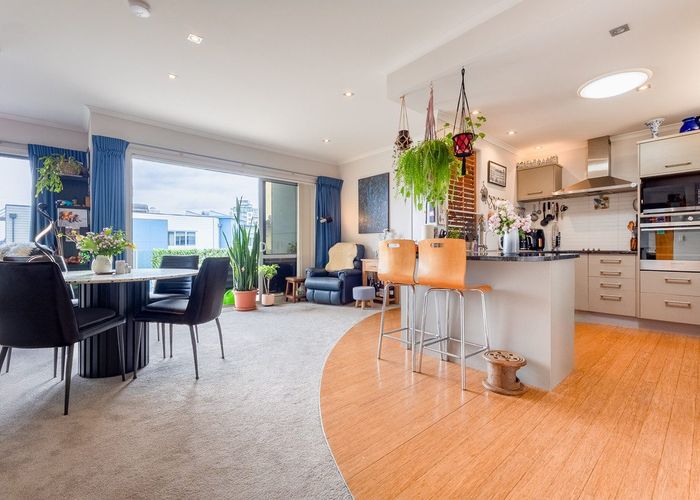  at 30/4 Seaview Road, Paraparaumu Beach, Kapiti Coast, Wellington