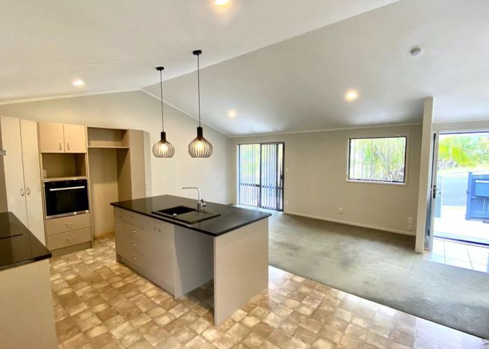  at 11 Sumich Place, West Harbour, Waitakere City, Auckland