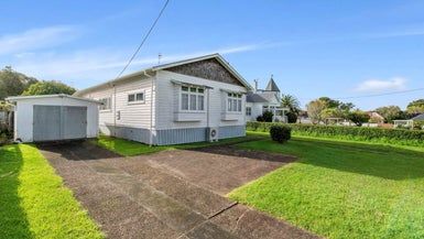  at 5 Faulkner Road, Northcote Point, Auckland