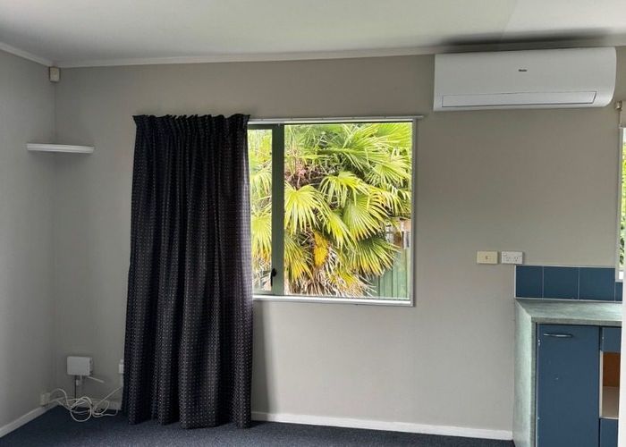  at 10a  Aldern Rd, Massey, Waitakere City, Auckland